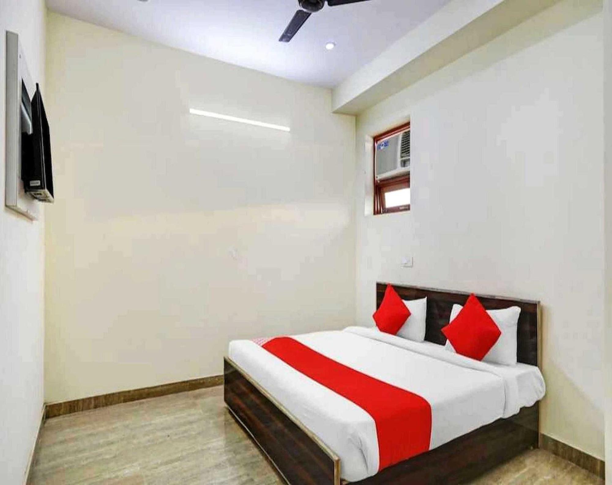 Hotel Sky Bird Bhauli Extérieur photo