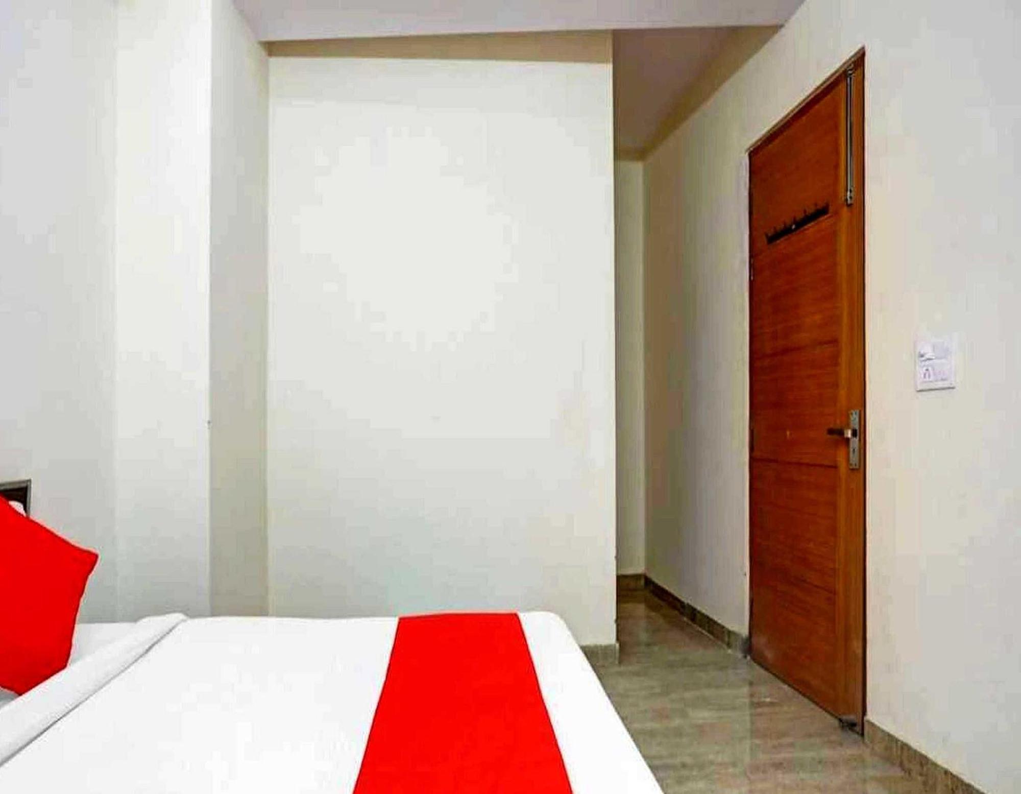 Hotel Sky Bird Bhauli Extérieur photo