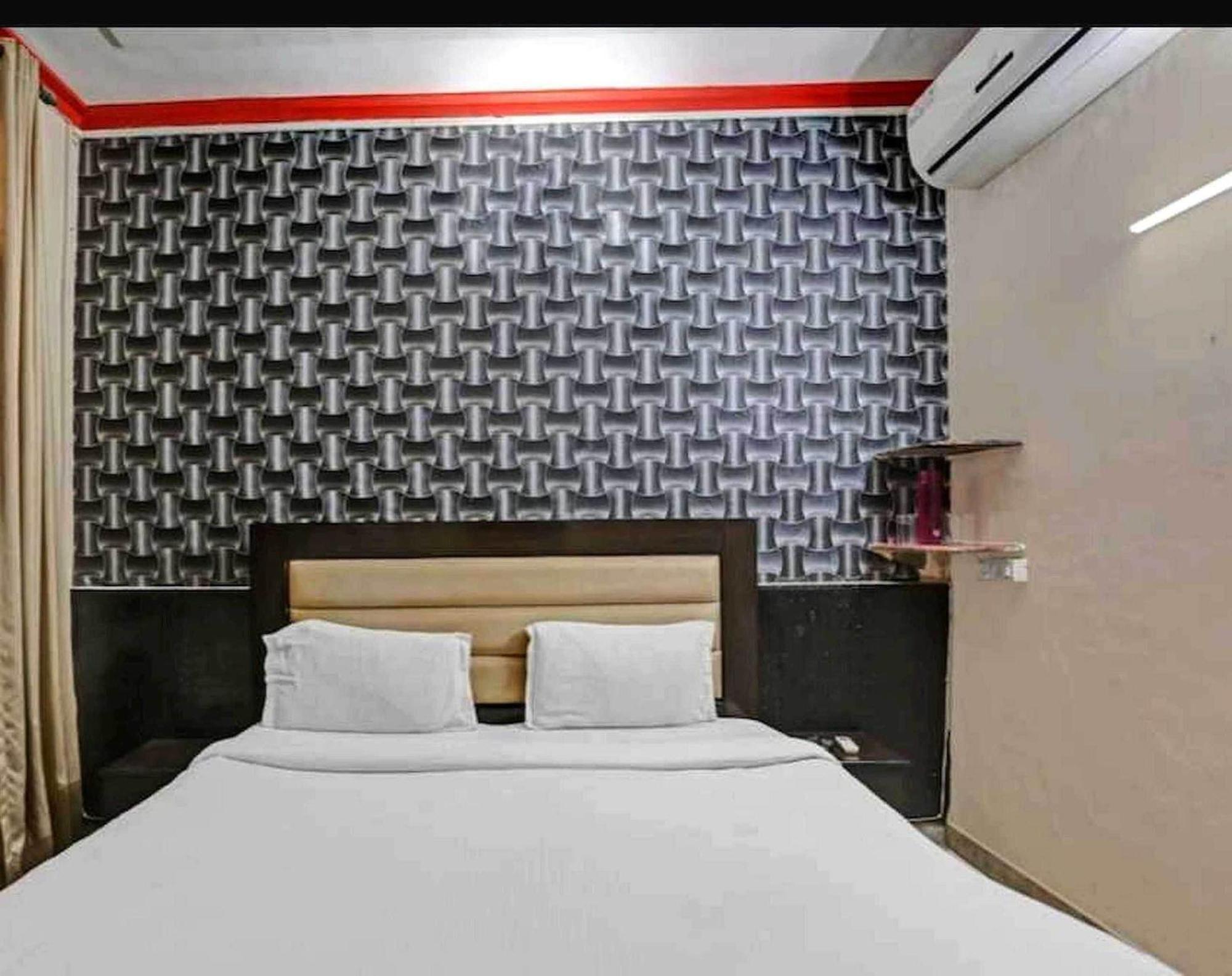 Hotel Sky Bird Bhauli Extérieur photo
