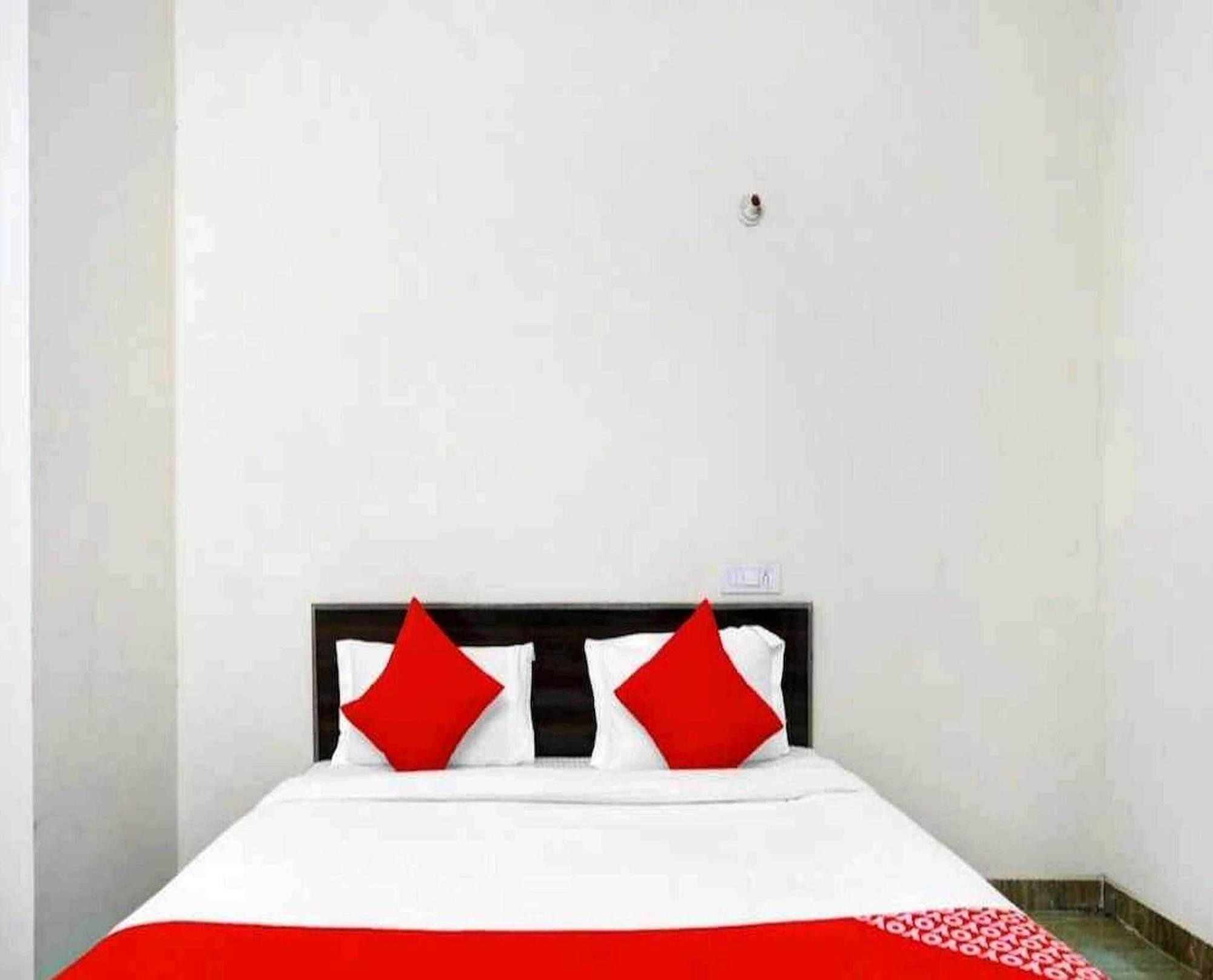 Hotel Sky Bird Bhauli Extérieur photo