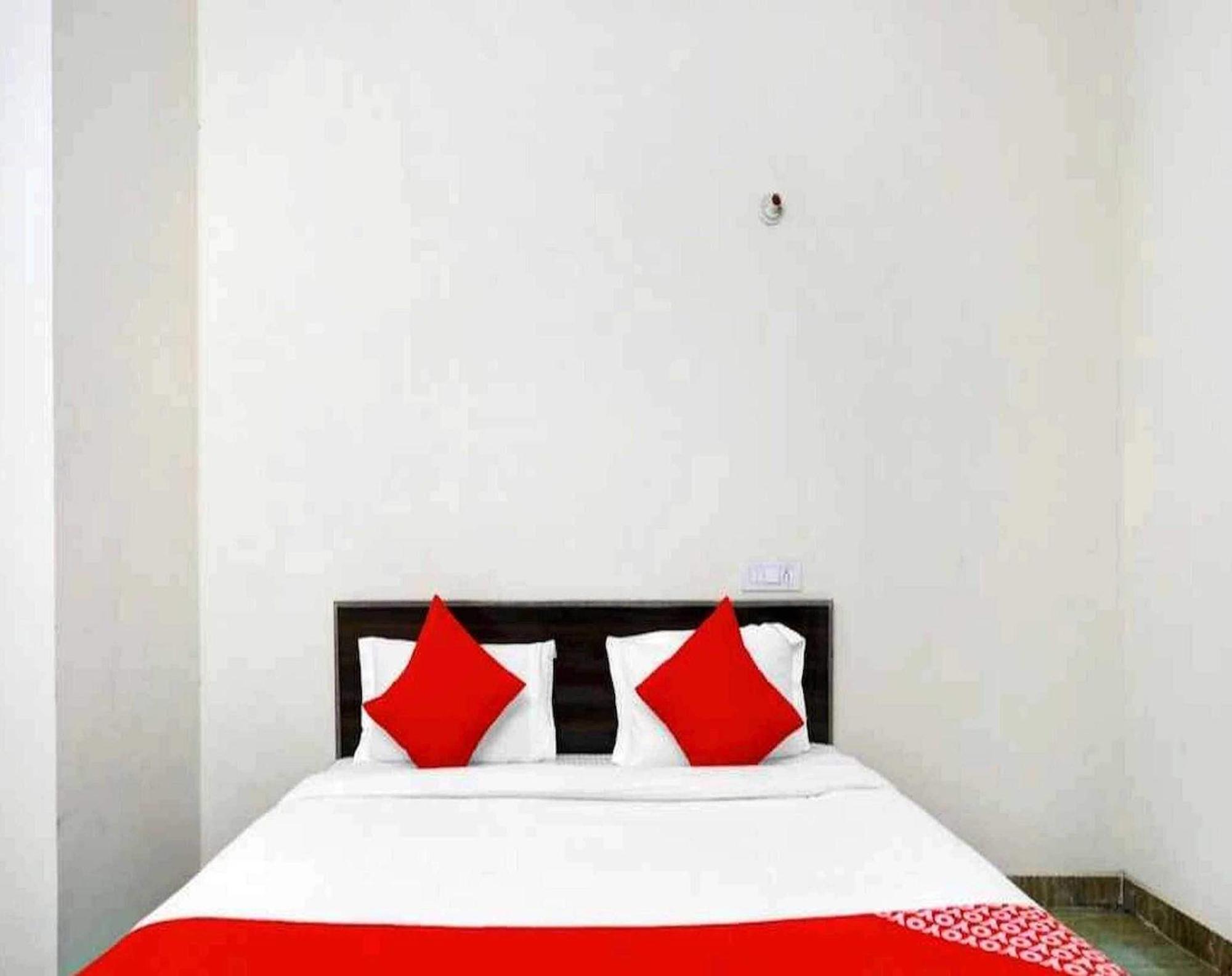 Hotel Sky Bird Bhauli Extérieur photo