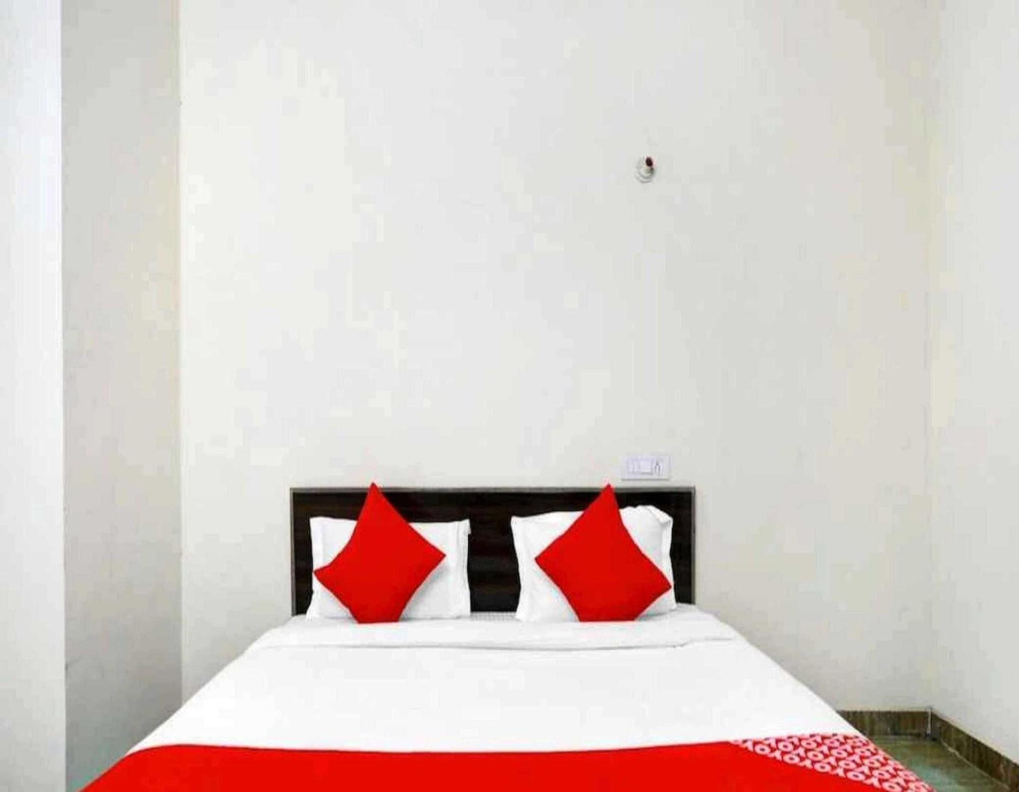 Hotel Sky Bird Bhauli Extérieur photo