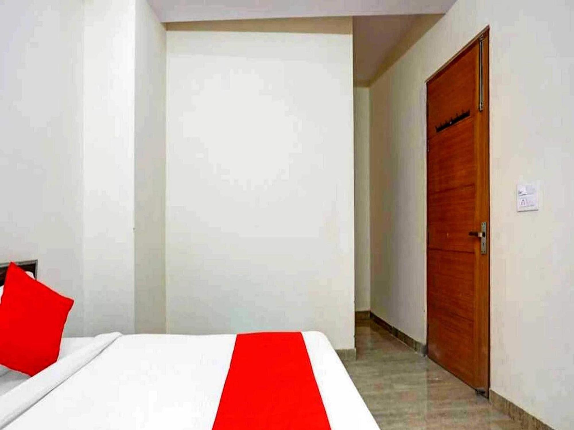 Hotel Sky Bird Bhauli Extérieur photo